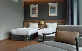 2 Bed Luxury Pool Villa Sleeps 6